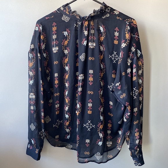 Sheer blouse - Picture 3 of 5